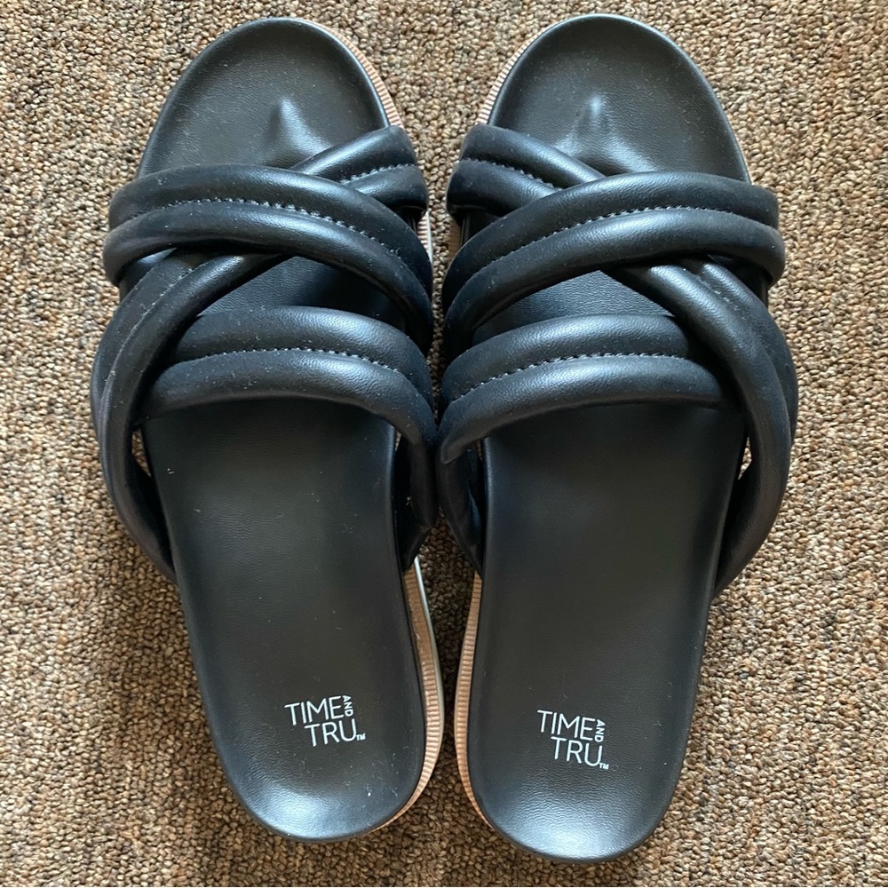 BRAND NEW WOMENS SANDALS AESTHETIC US 8